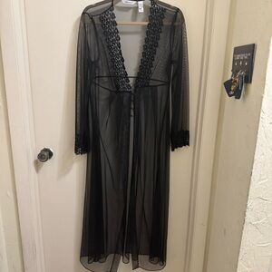 JCP Delicates Women’s Long Black Peignoir Robe Beaded Lace Trim Nightgown Medium
